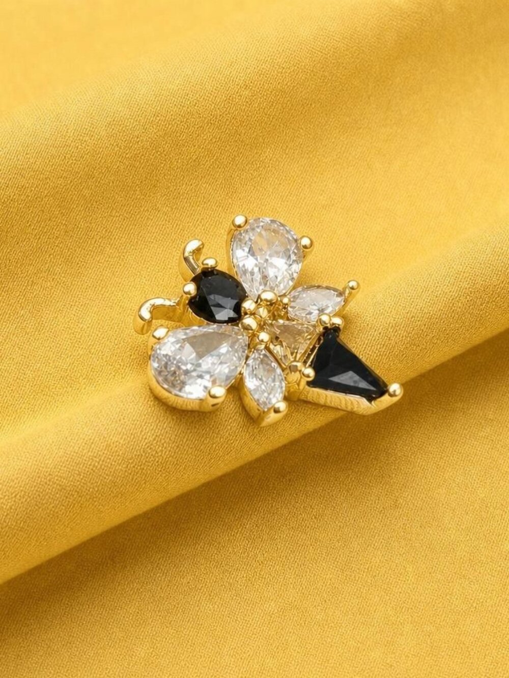 Kendra Scott Bee Gold Crystal Stud Earrings - Picture 2 of 2